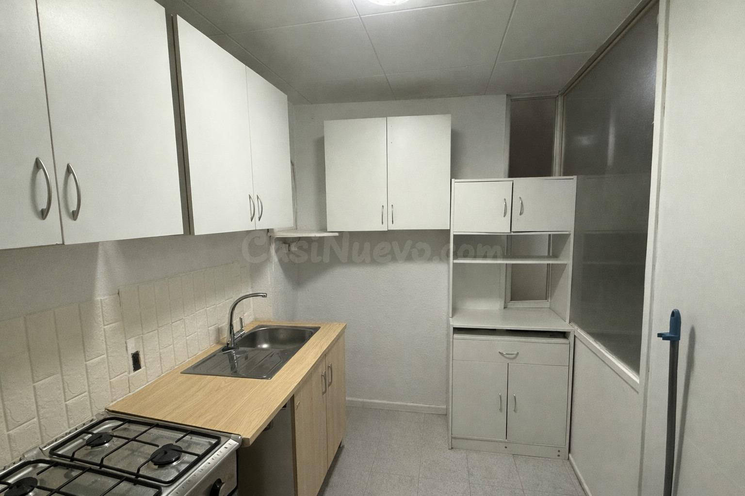 Local en Hospitalet de Llobregat para inversión sin hipoteca - foto 5
