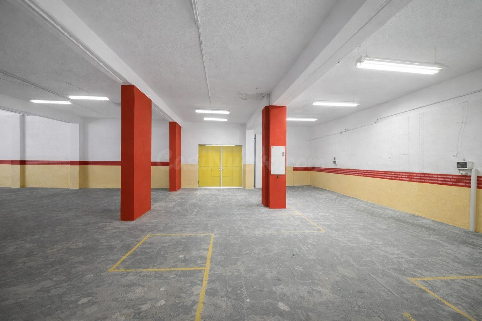 SE VENDE LOCAL COMERCIAL EN MATARÓ