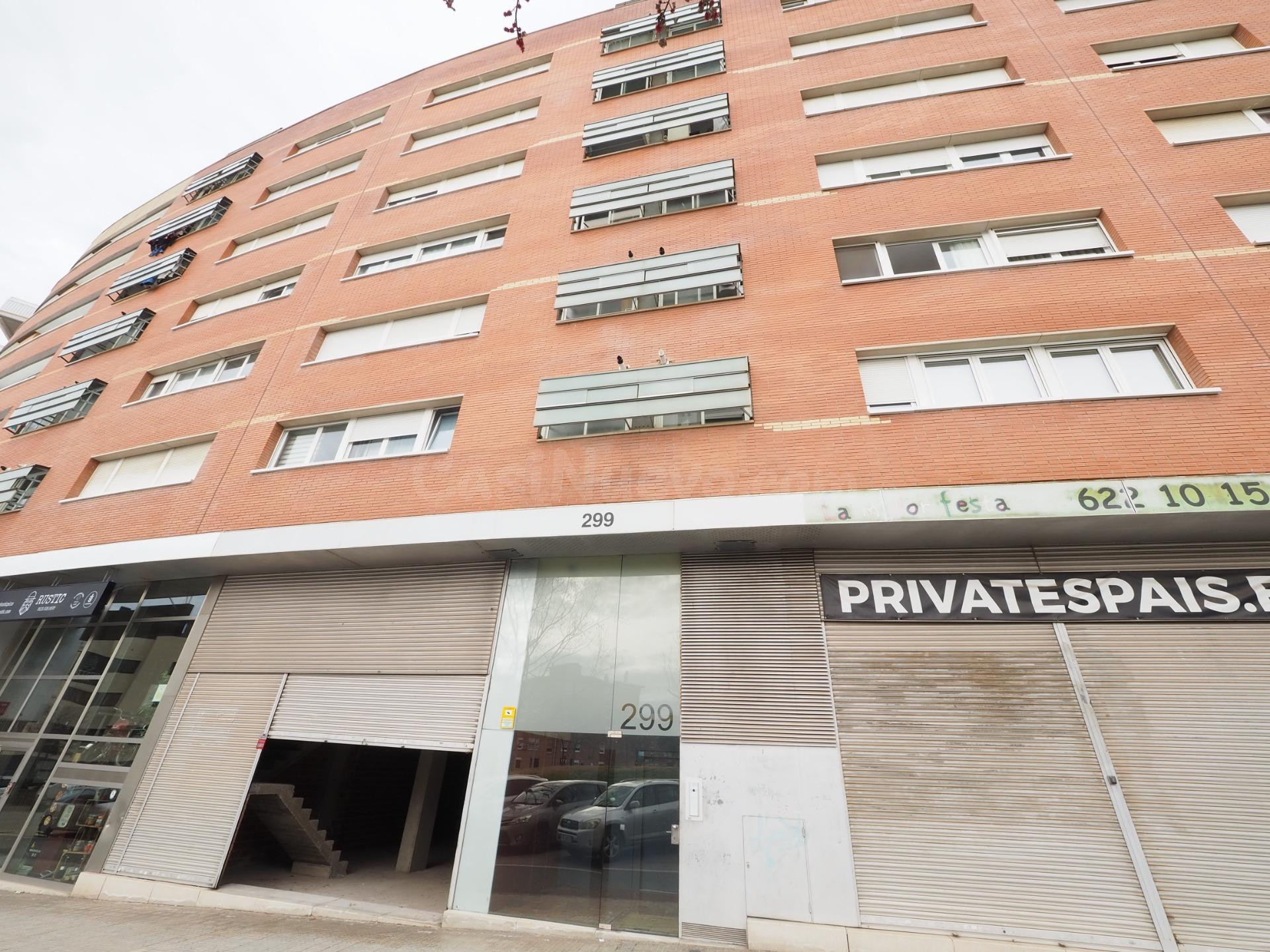 SE VENDE LOCAL COMERCIAL EN TERRASSA, ZONA ESPORTIVA