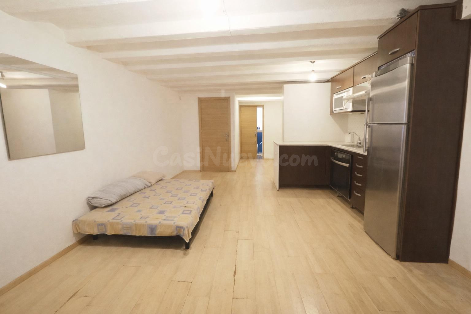 SE VENDE PISO EN BARCELONA, ZONA EL RAVAL - foto 2