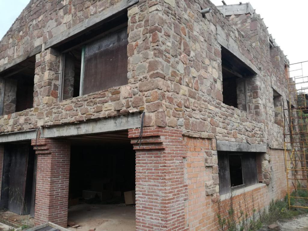 Obra parada en venta en Rellinars - foto 4