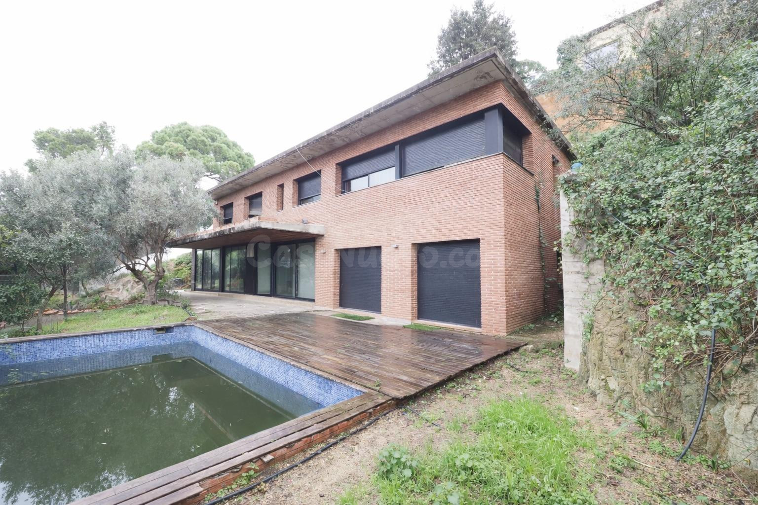 SE VENDE CASA EN CABRILS, ZONA CAL TOLRA