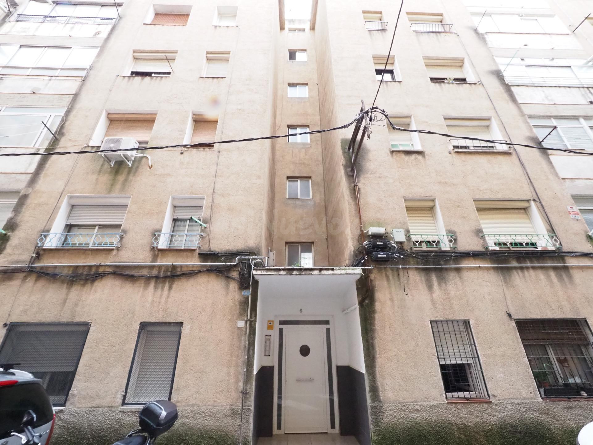SE VENDE PISO EN RUBÍ, ZONA MERCAT