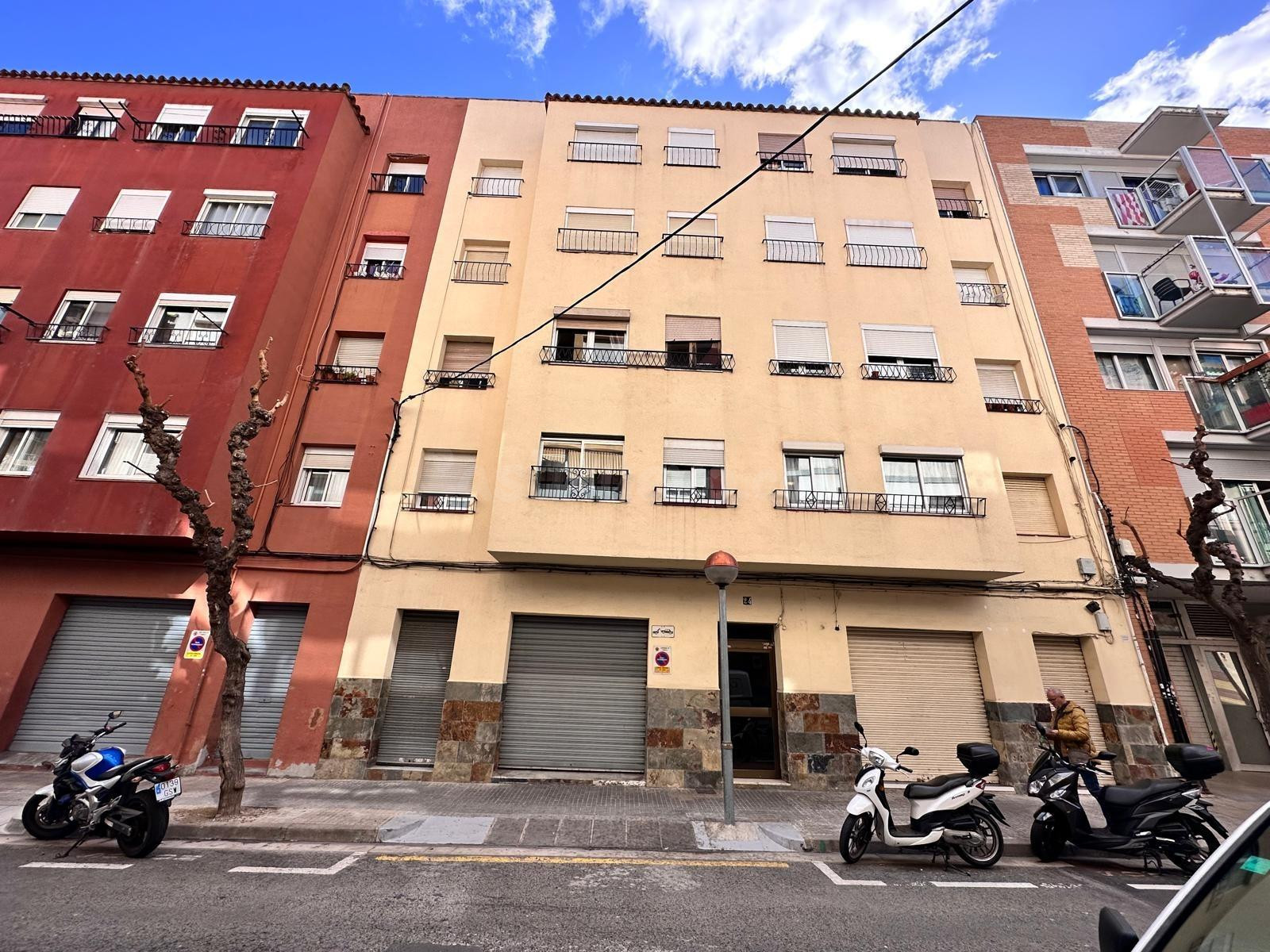 SE VENDE PISO EN CAMBRILS, ZONA PORT