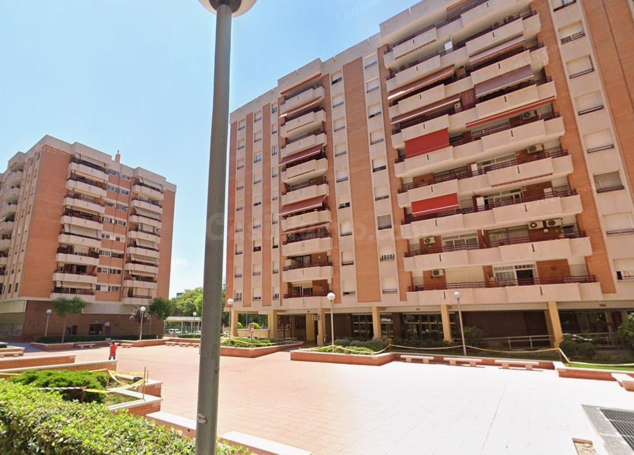 Local comercial 145m2 en Hospitalet de Llobregat - Oportunid - foto 2