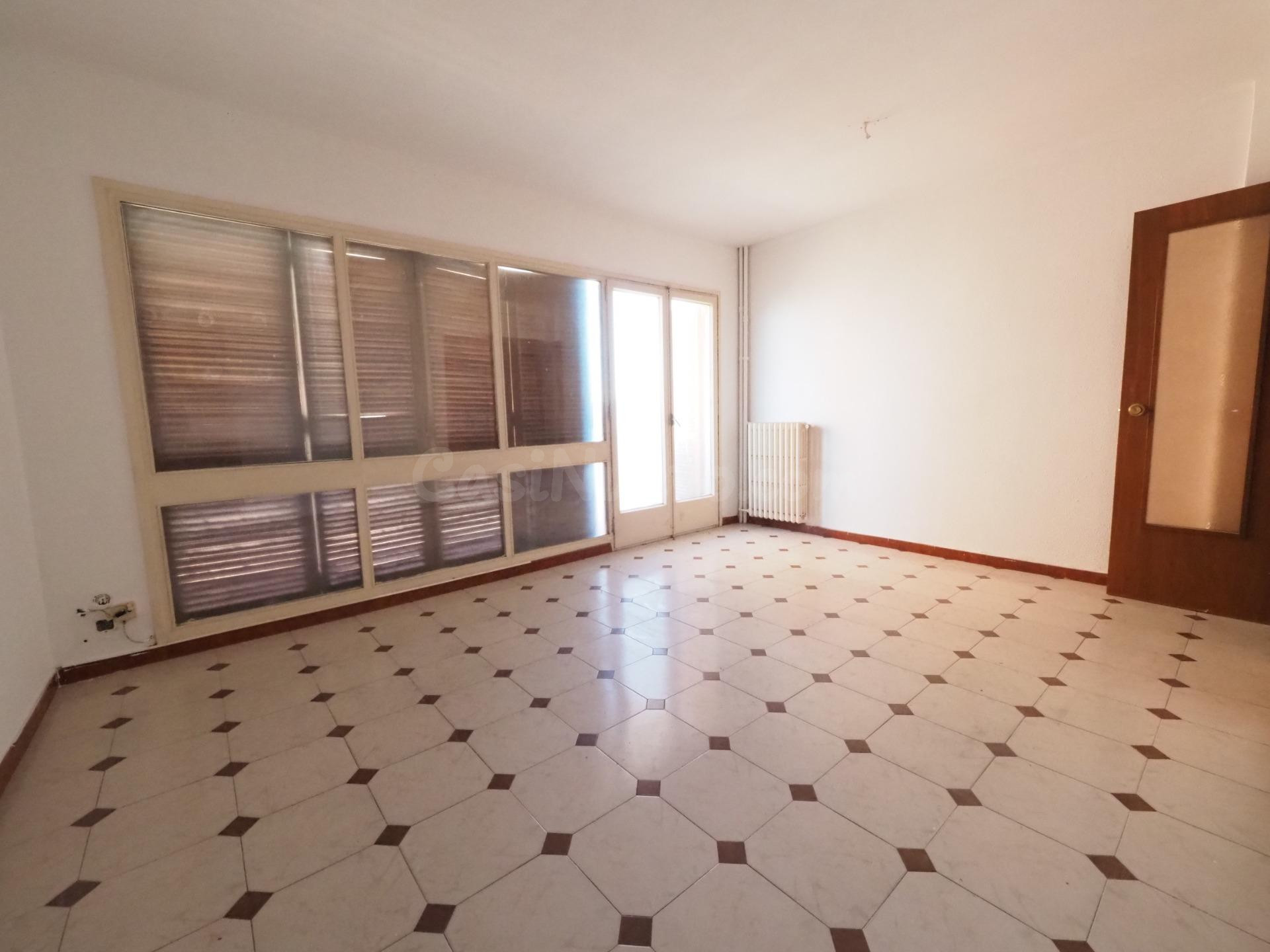 SE VENDE PISO EN IGUALDA, ZONA PLA DE SANT MAGI - foto 2