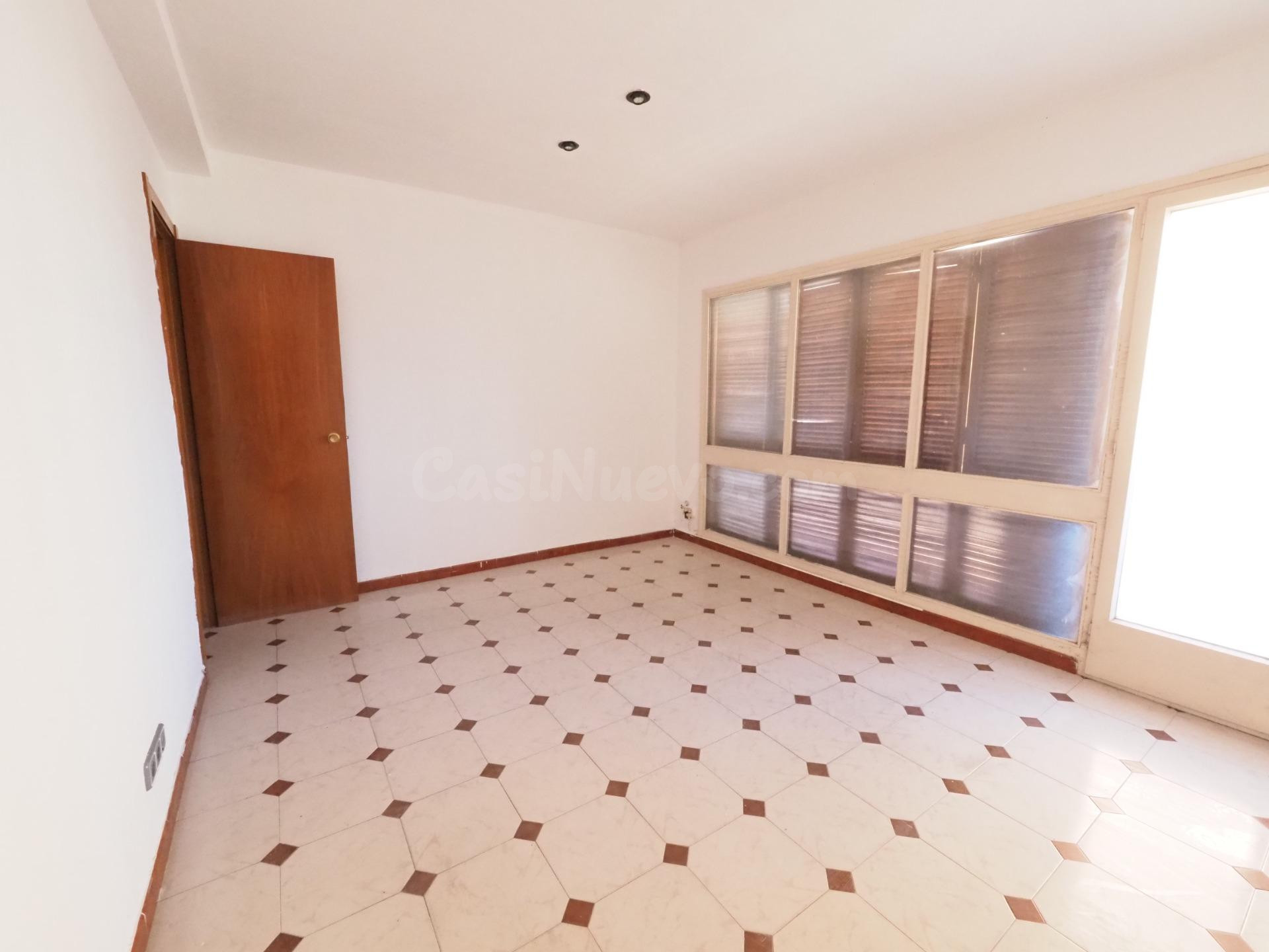 SE VENDE PISO EN IGUALDA, ZONA PLA DE SANT MAGI - foto 3