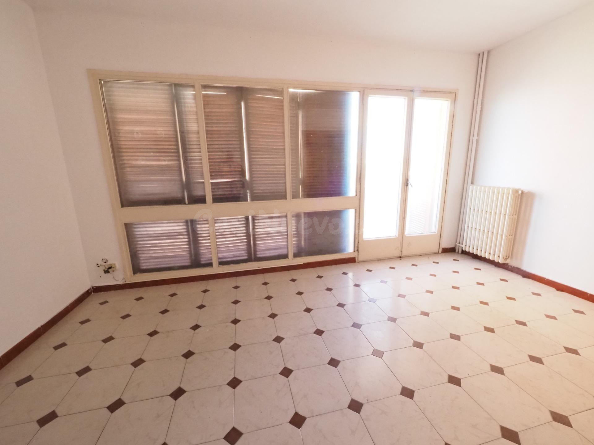 SE VENDE PISO EN IGUALDA, ZONA PLA DE SANT MAGI - foto 4