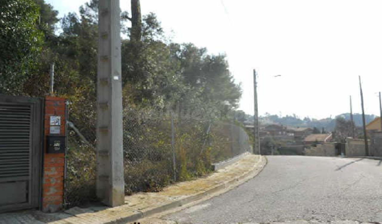 SE VENDEN TERRENOS URBANOS EN TERRASSA, ZONA CAN PALET DE VI - foto 4