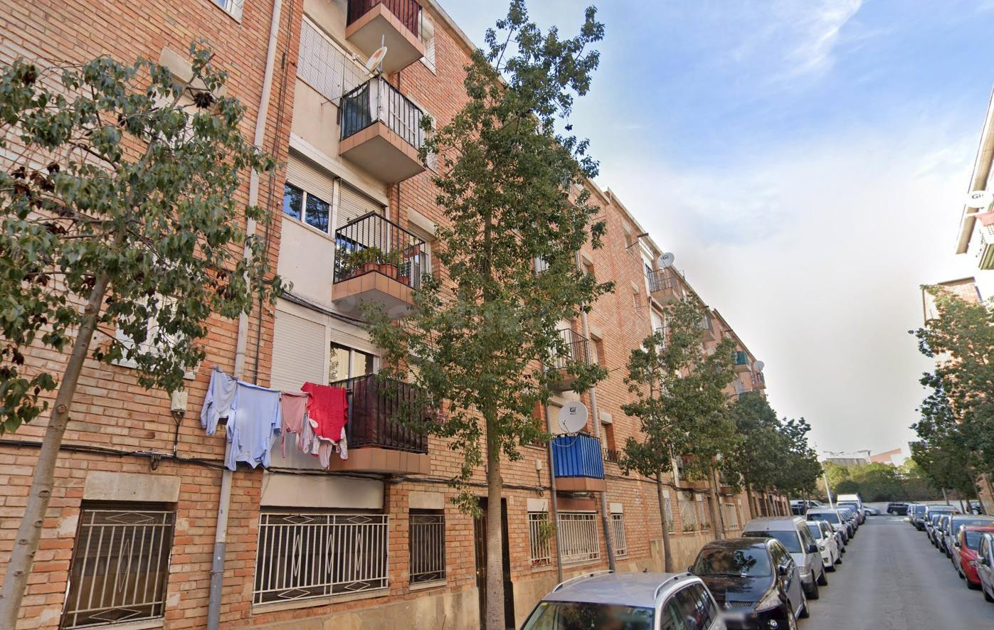 Inversión inmobiliaria en Terrassa: piso de 3 dormitorios - foto 2