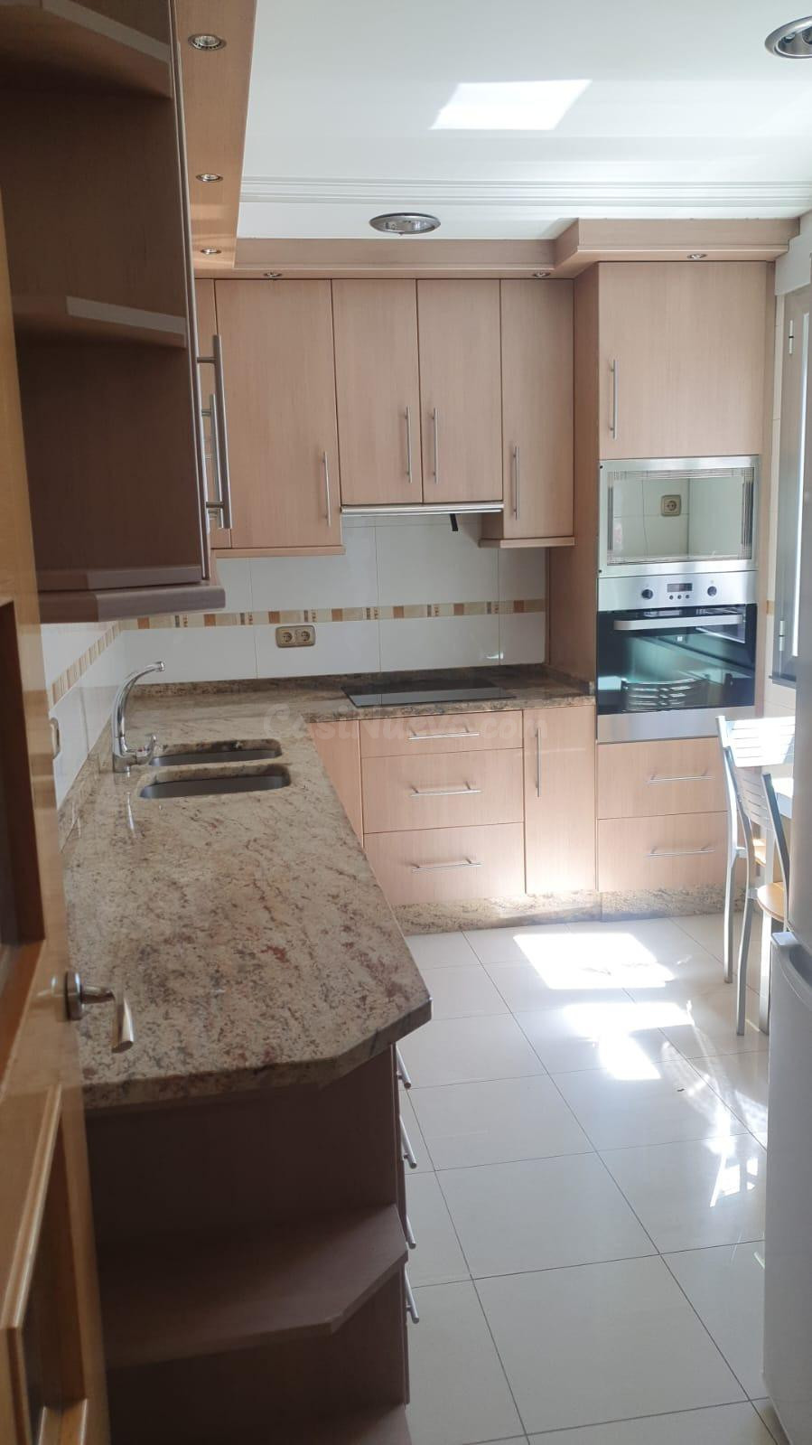 Espectacular Ático Dúplex en Ponferrada - Zona Alta por €180 - foto 3