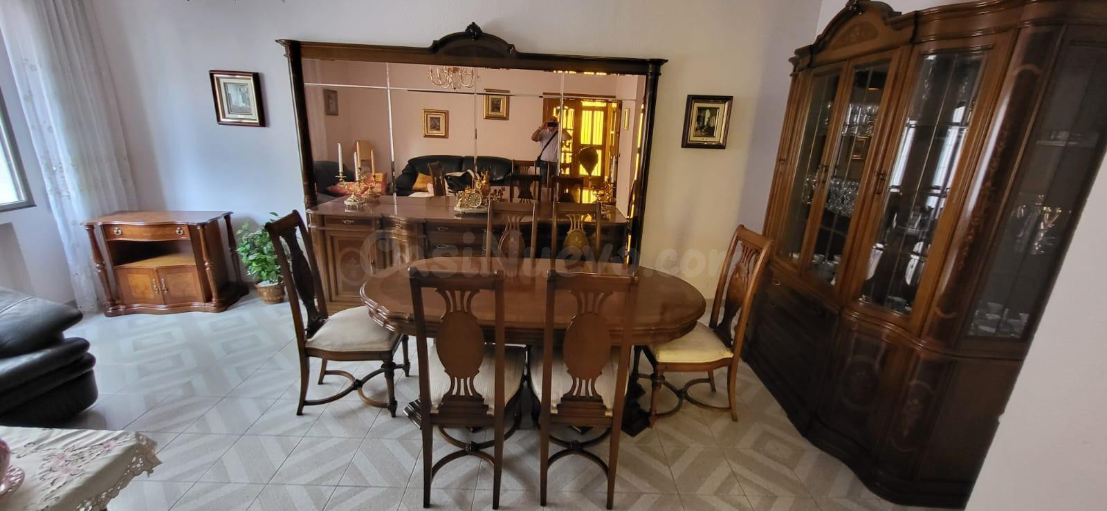 Amplia Casa en Cubillos del Sil por €120,000 - foto 3