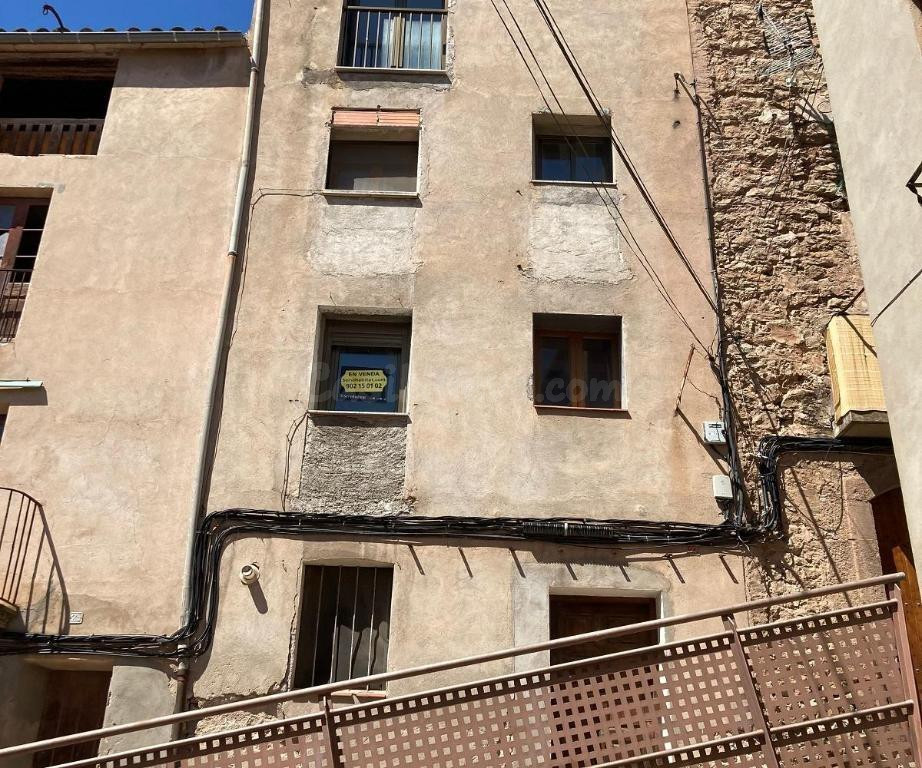 SE VENDE TERRENO URBANO EN SURIA - foto 2
