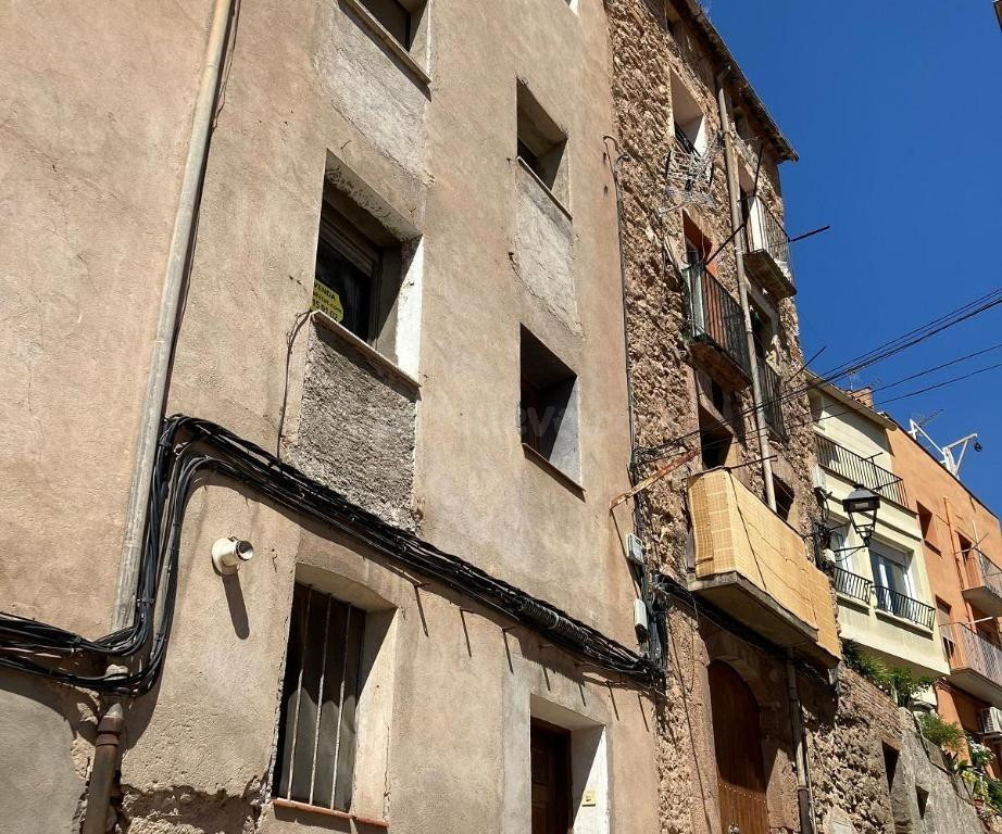 SE VENDE TERRENO URBANO EN SURIA - foto 3