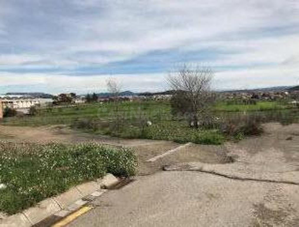 SE VENDE TERRENO URBANO EN SANT FRUITOS DE BAGES - foto 2