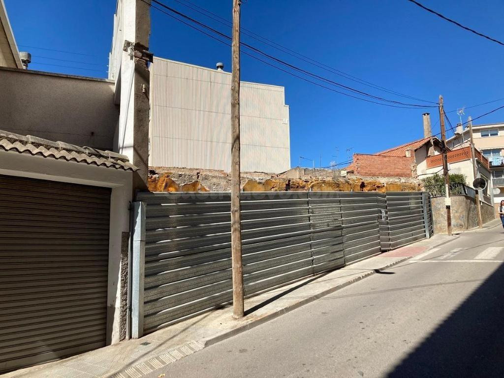 SE VENDE TERRENO EN SALLENT - foto 2