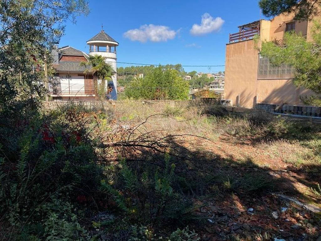 SE VENDE TERRENO URBANO EN NAVARCLES - foto 3