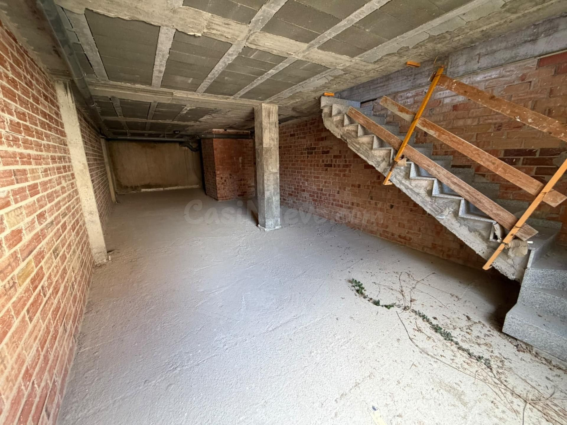 SE VENDE LOCALES COMERCIALES EN NAVARCLES - foto 3