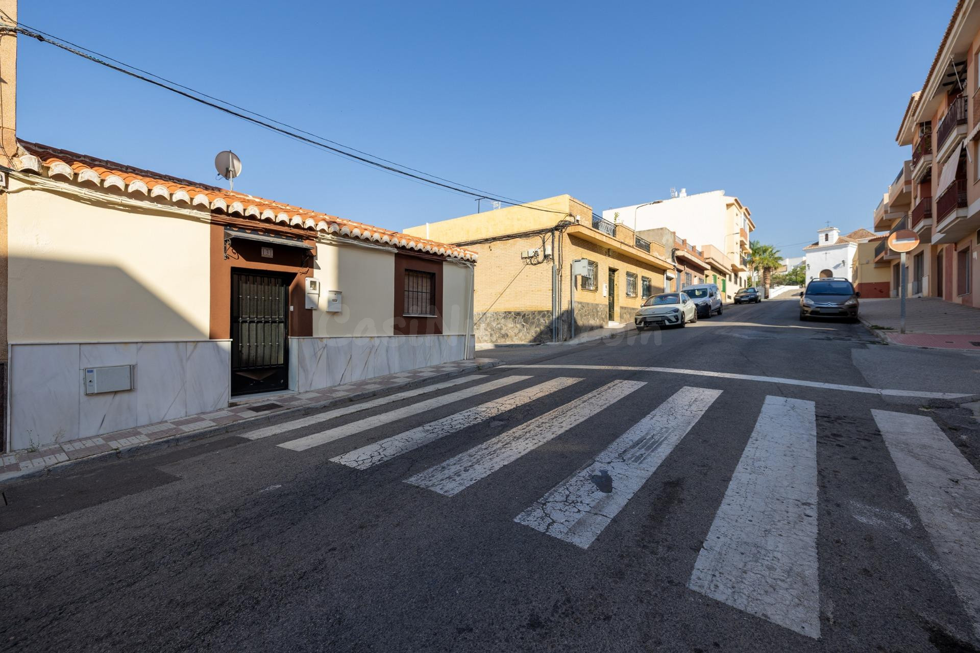 Casa independiente en Motril de dos dormitorios - foto 2
