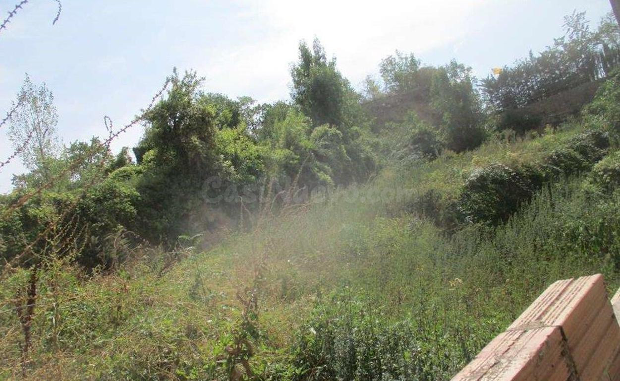 SE VENDE TERRENO URBANO EN BERGA - foto 2