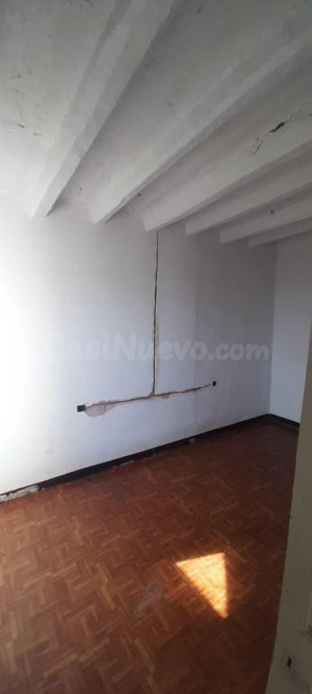 SE VENDE PISO EN BERGA - foto 2