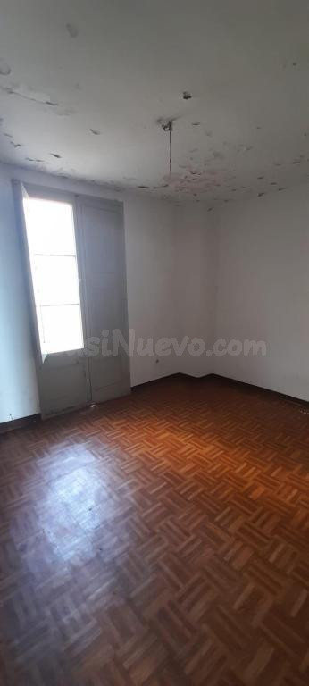 SE VENDE PISO EN BERGA - foto 3
