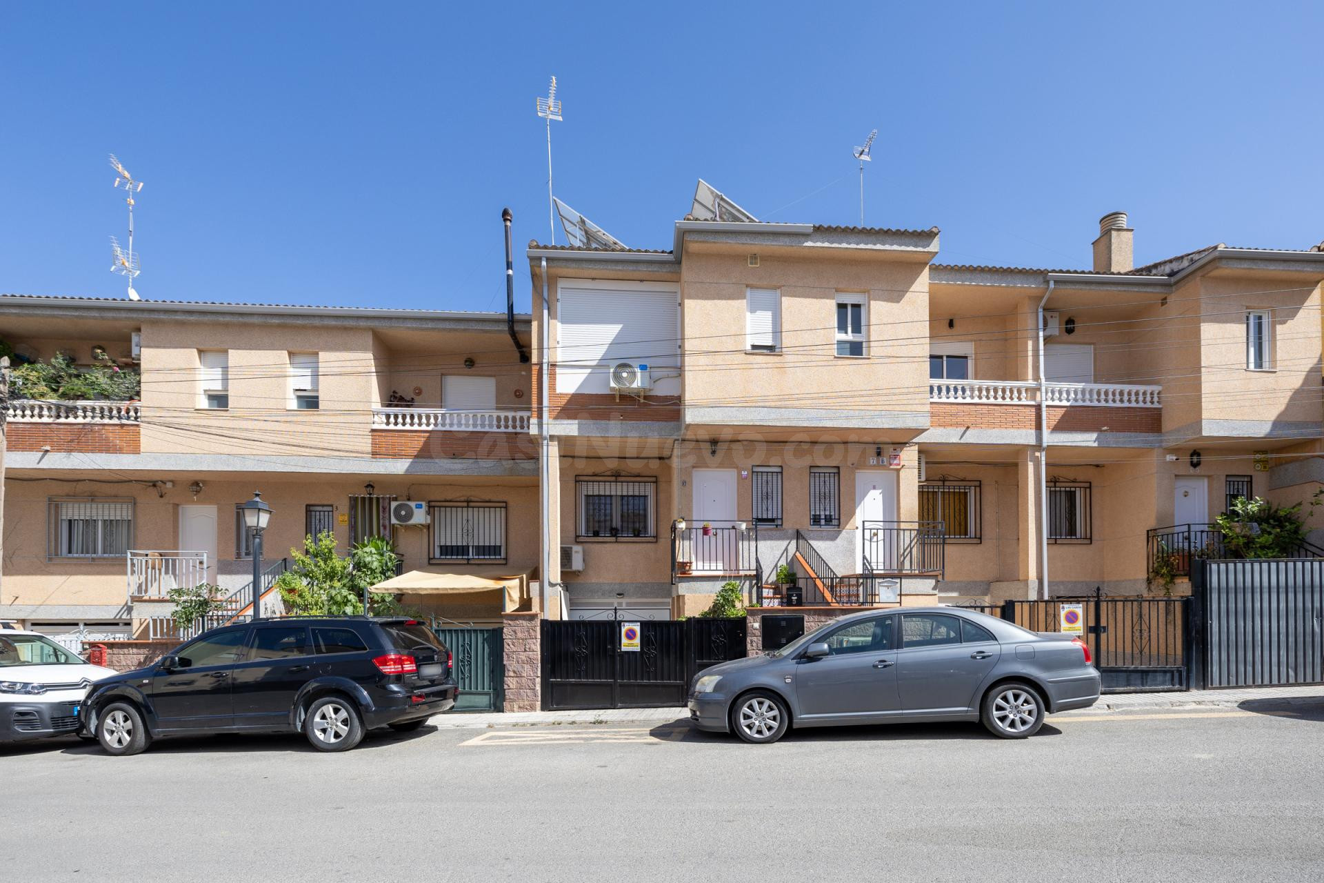 AMPLIA Y PRECIOSA CASA LISTA PARA ENTRAR A VIVIR!!