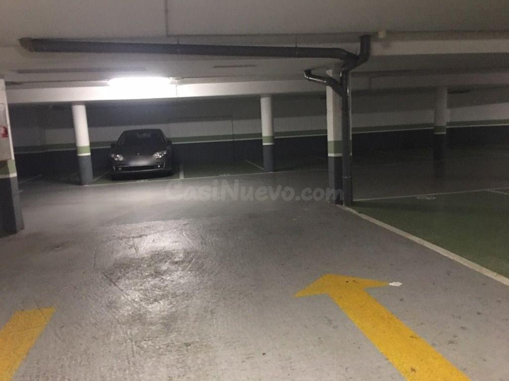 SE VENDE PLAZA DE APARCAMIENTO PARA MOTO EN MANRESA