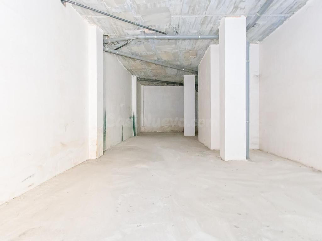 SE VENDE LOCAL COMERCIAL EN MANRESA - foto 2