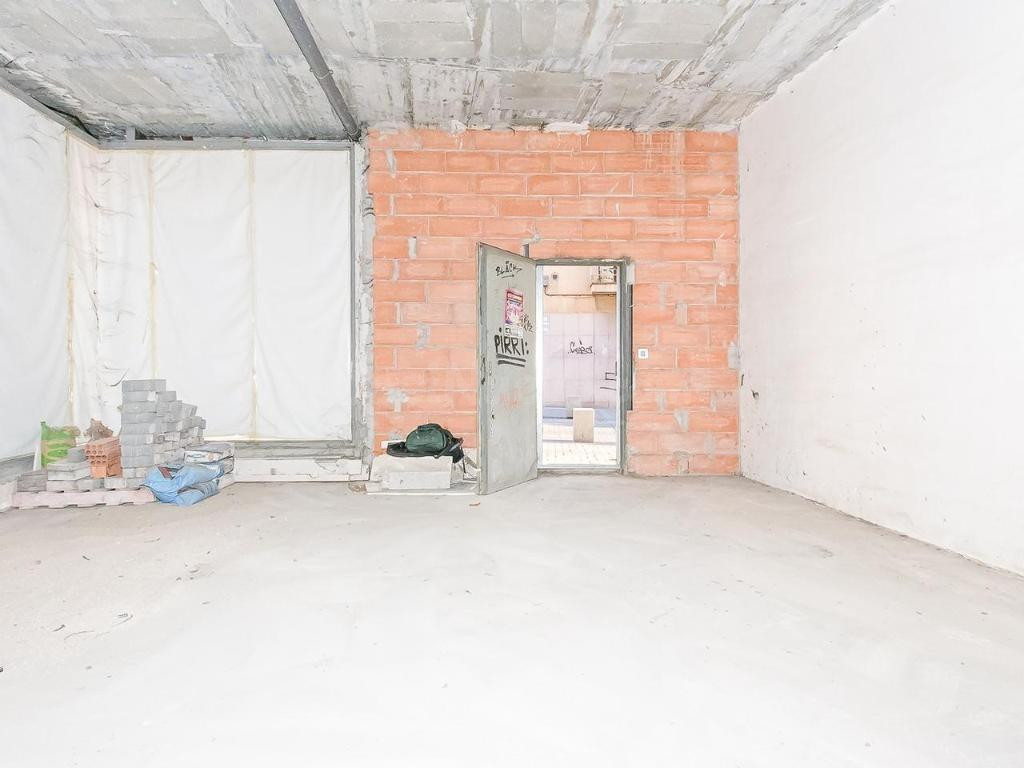 SE VENDE LOCAL COMERCIAL EN MANRESA - foto 4