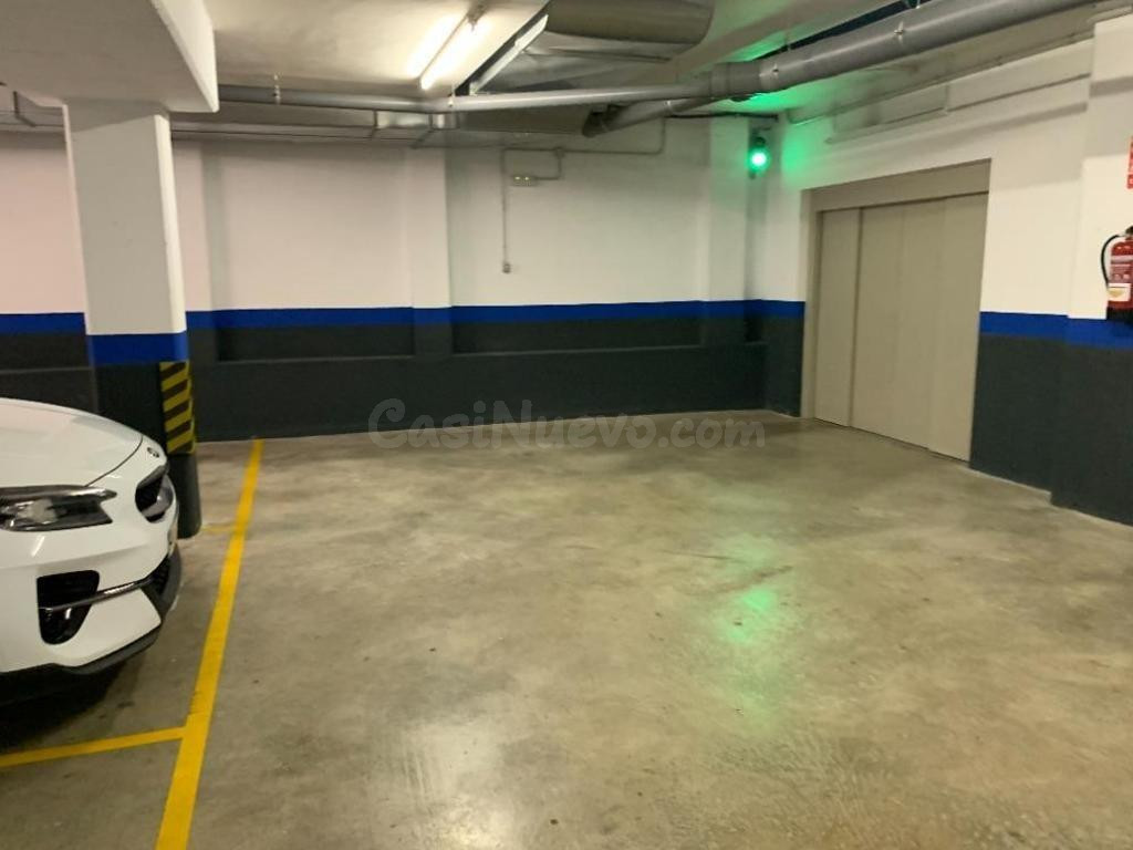 SE VENDE PLAZA DE APARCAMIENTO EN MANRESA - foto 4