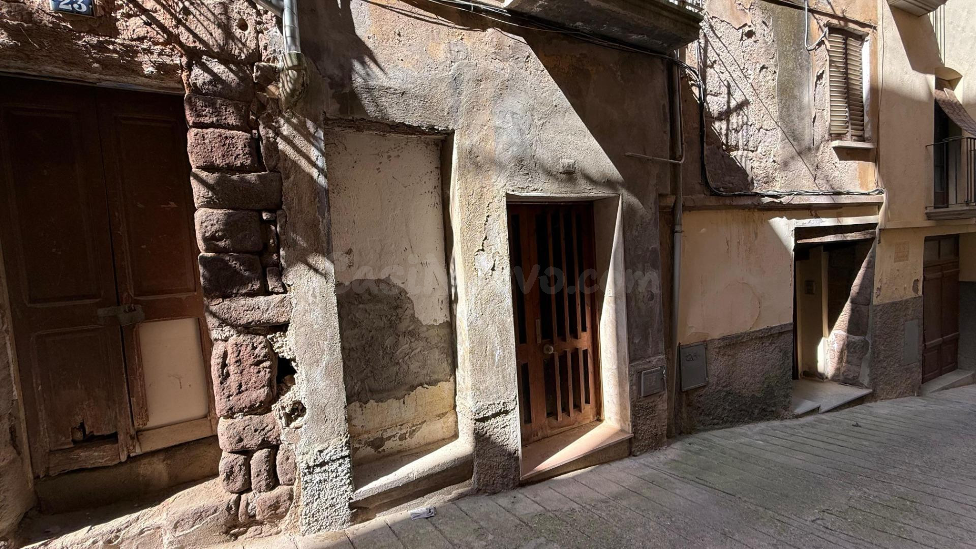 SE VENDE PISO EN CARDONA