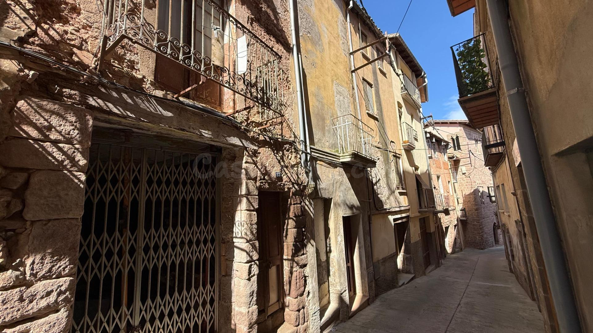 SE VENDE PISO EN CARDONA - foto 2