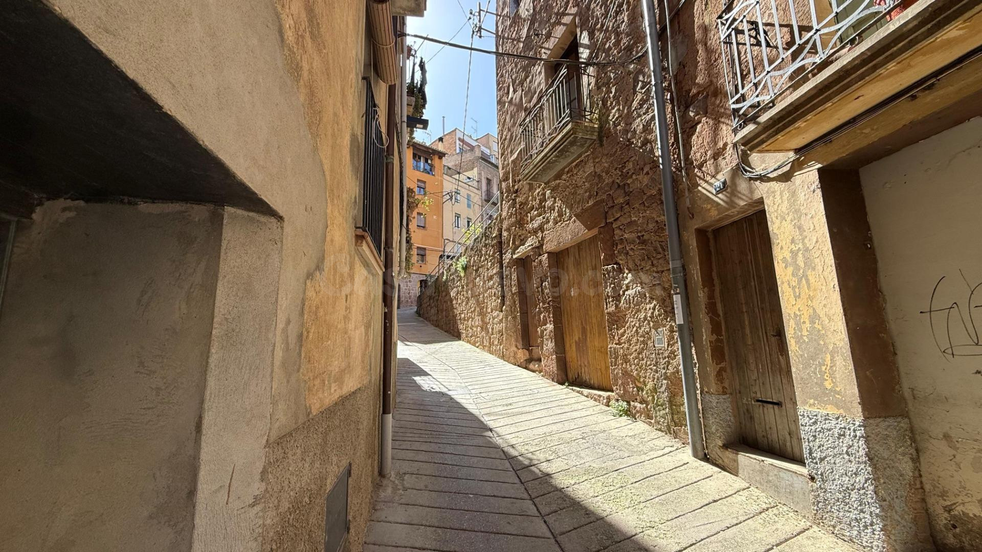 SE VENDE PISO EN CARDONA - foto 4