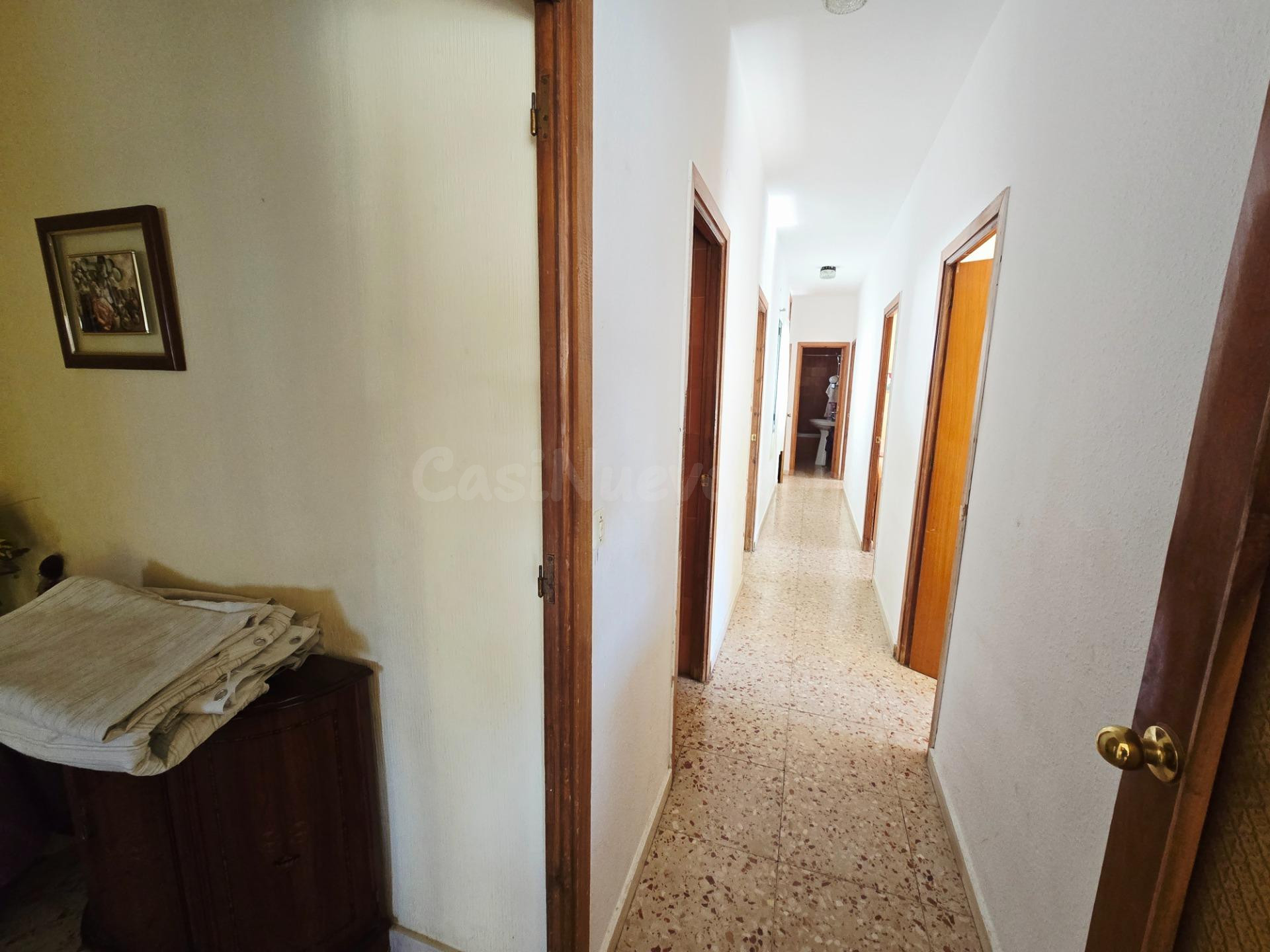 SE VENDE PISO PROXIMO AL COLEGIO MANUEL CANO DAMIÁN - foto 3