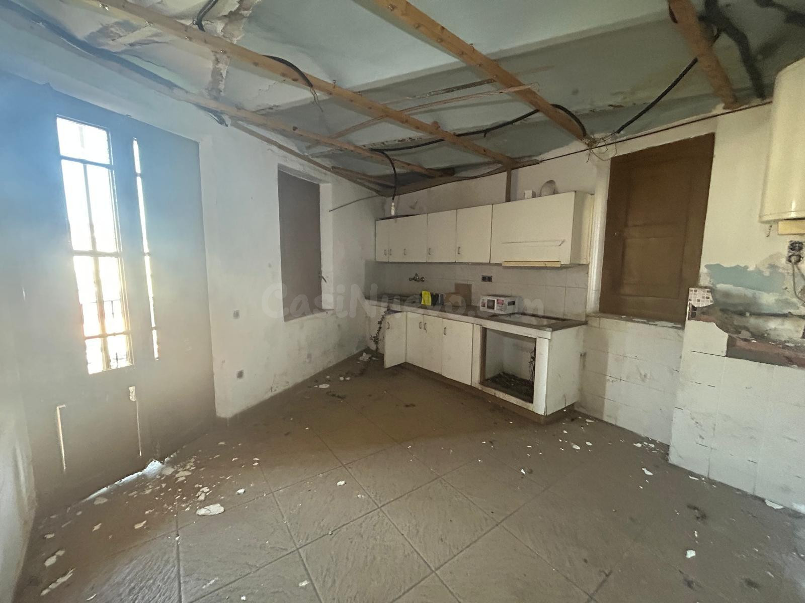SE VENDE PISO EN GIRONELLA - foto 3