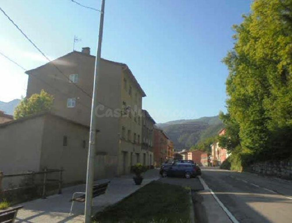SE VENDE TERRENO URBANO EN GUARDIOLA DE BERGUEDA - foto 2