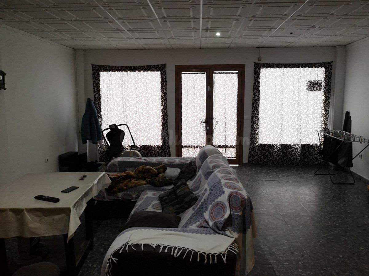 LOCAL COMERCIAL CONVERTIDO EN VIVIENDA