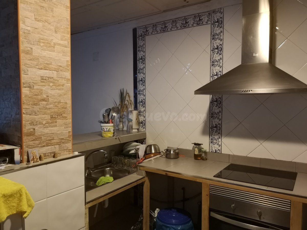 LOCAL COMERCIAL CONVERTIDO EN VIVIENDA - foto 4