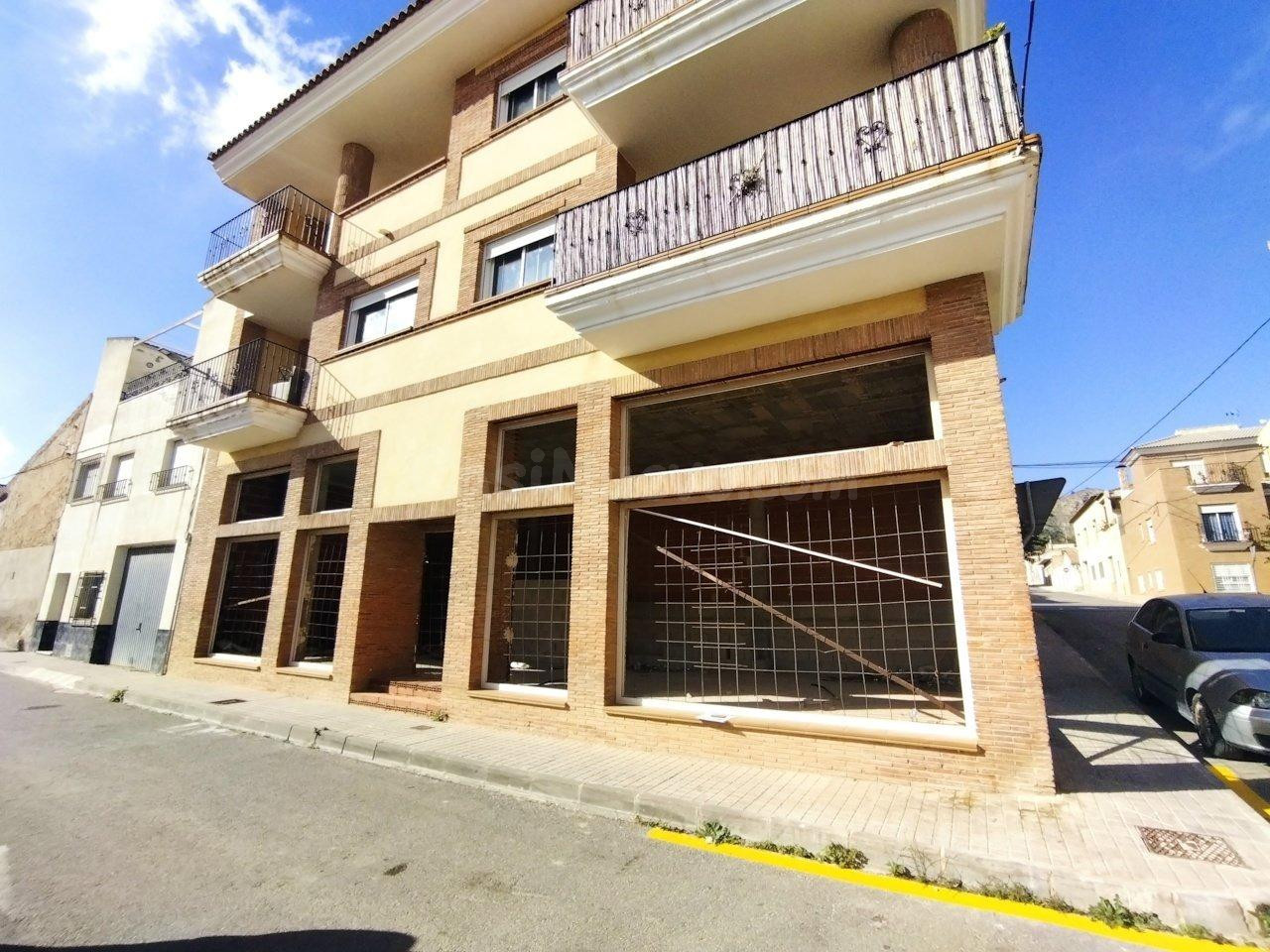 LOCAL COMERCIAL EN LA ROMANA