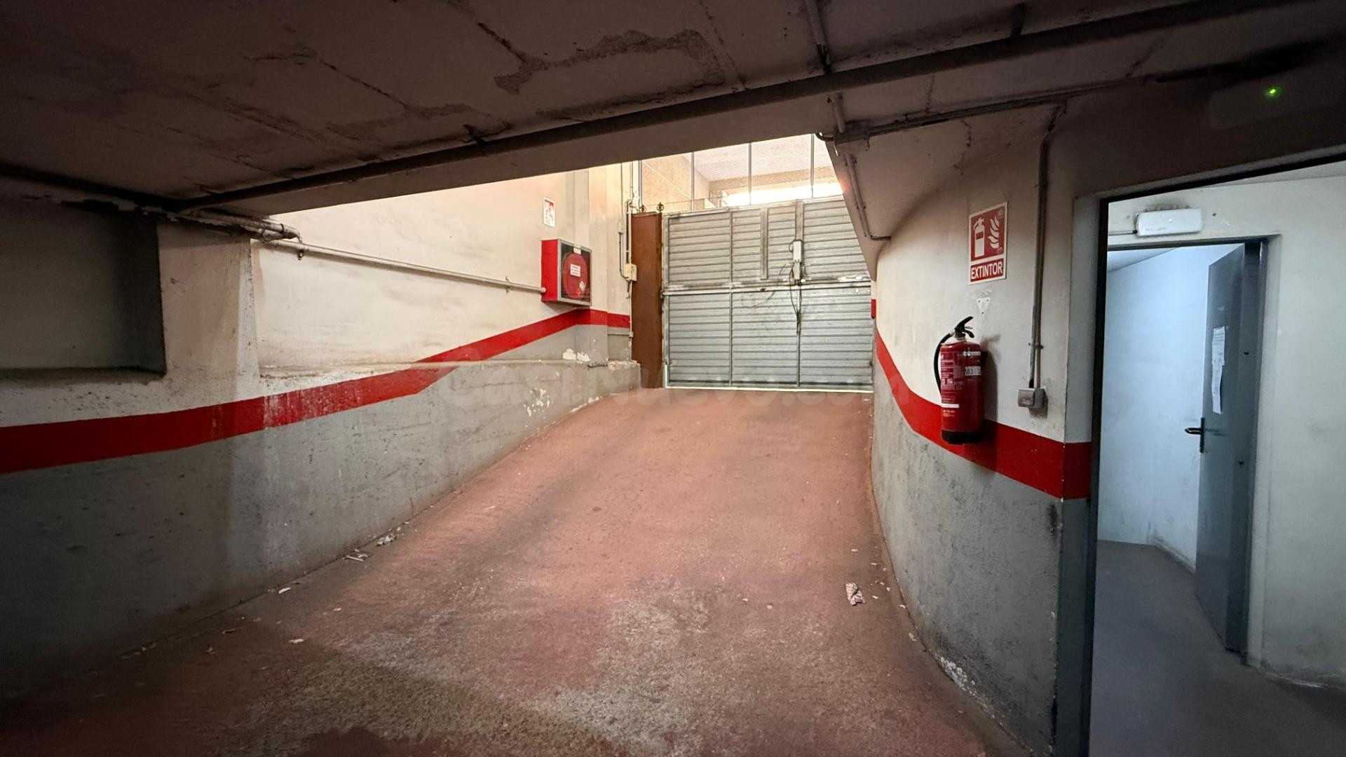 SE VENDE PLAZA DE APARCAMIENTO EN RUBÍ - foto 3