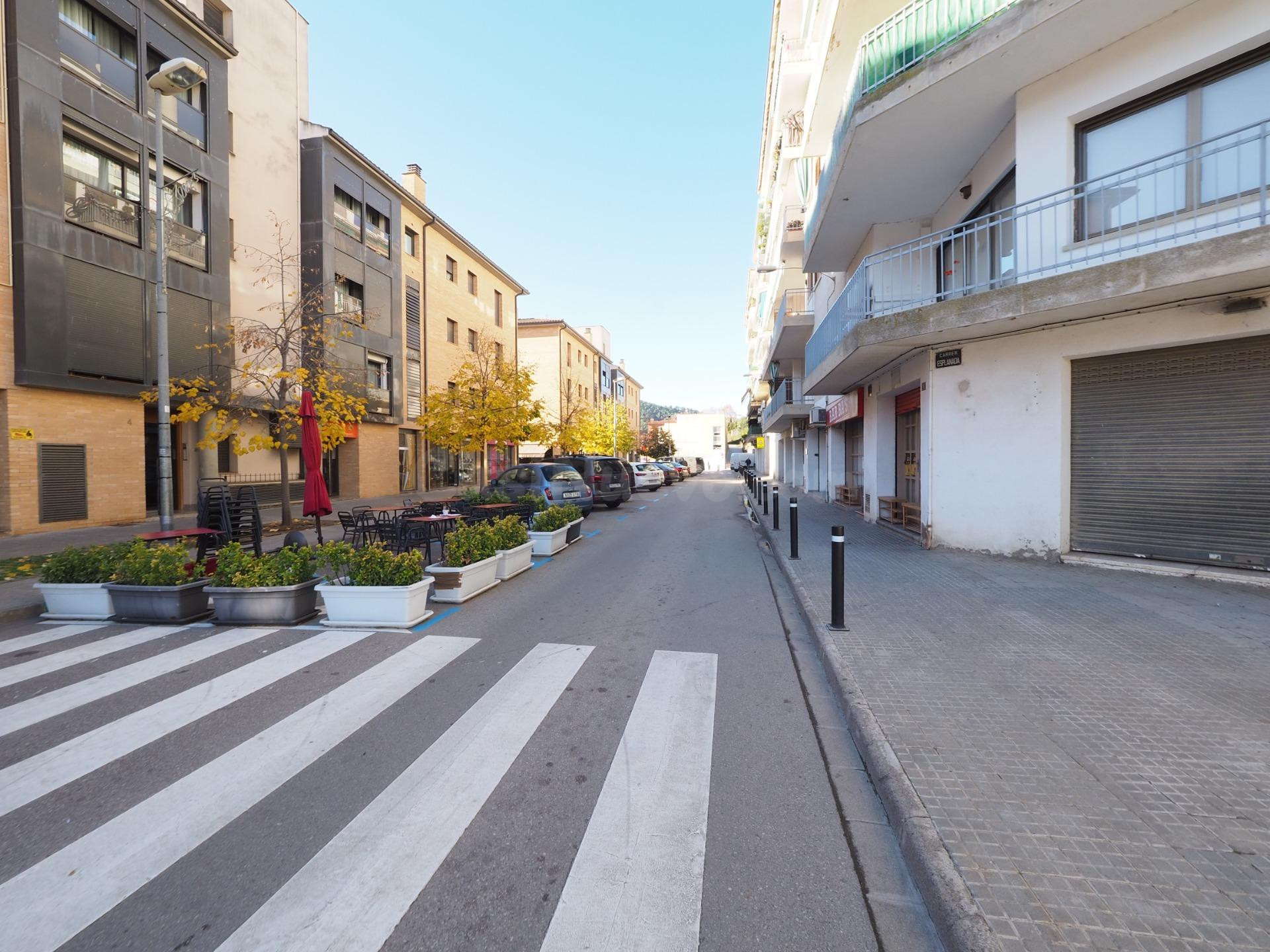 SE VENDE LOCAL COMERCIAL EN SANT CEBRIA DE VALLALTA - foto 3