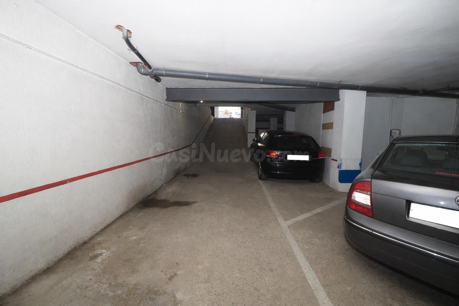 SE VENDE LOCAL DESTINADO A PLAZAS DE APARCAMIENTO - foto 2
