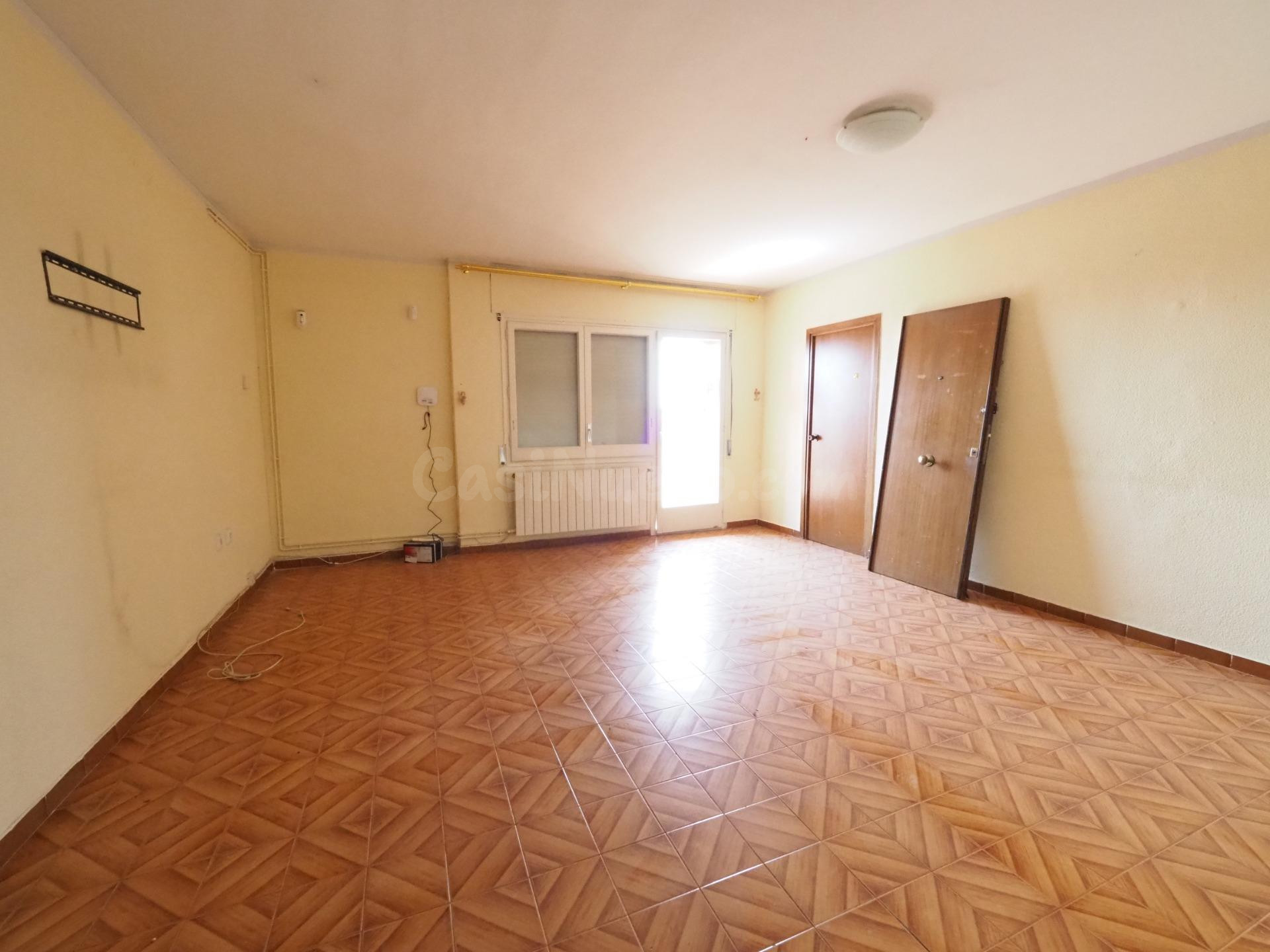 SE VENDE PISO EN SABADELL, ZONA SOL I PADRIS - SANT OLEGUER - foto 3