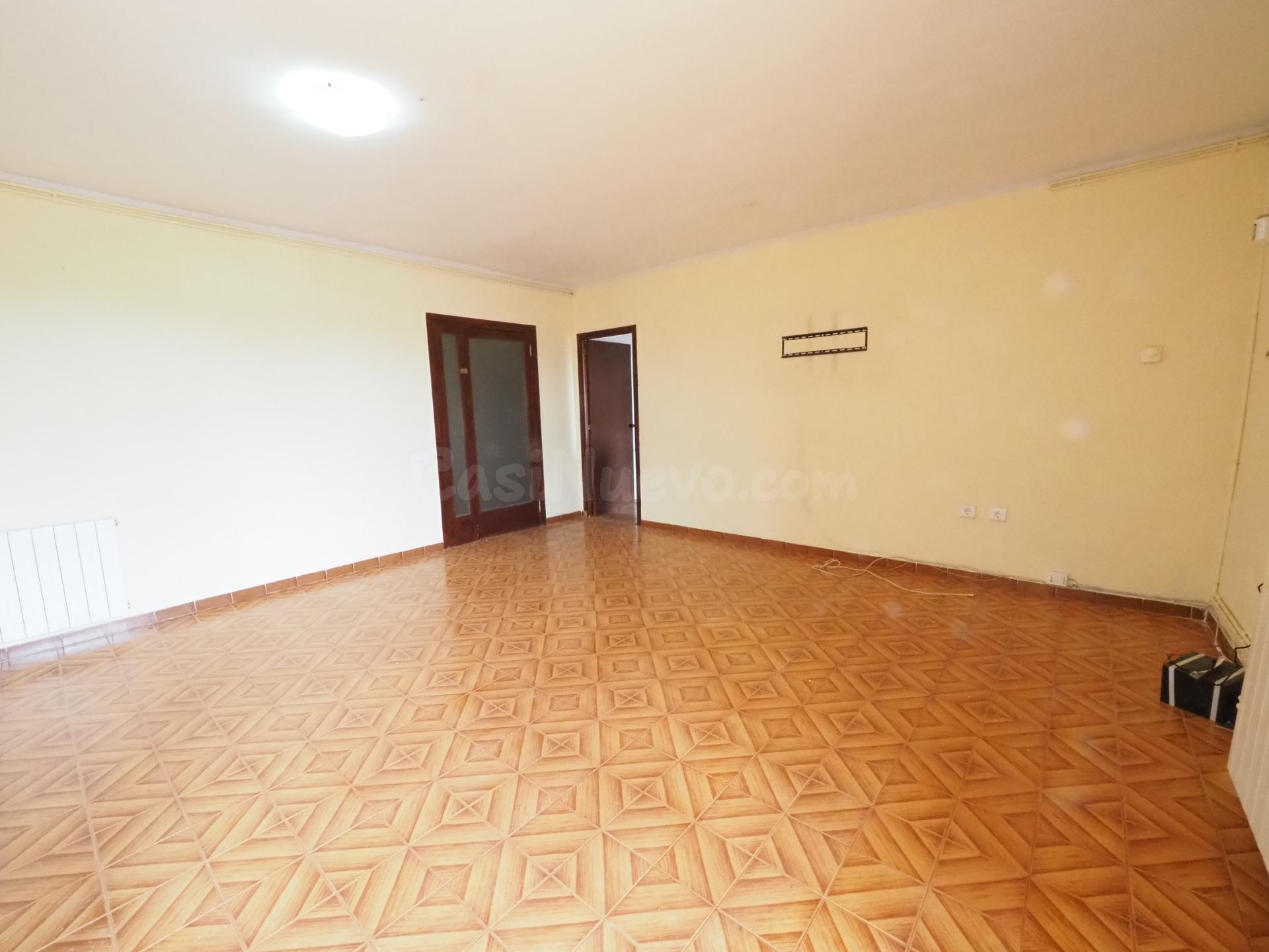 SE VENDE PISO EN SABADELL, ZONA SOL I PADRIS - SANT OLEGUER - foto 4