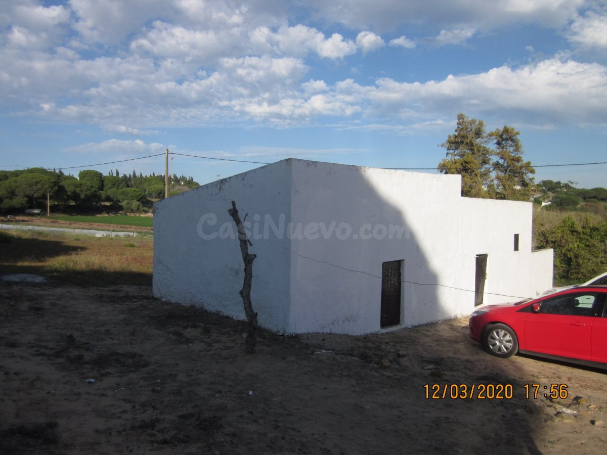 ESTUPENDA CASA EN TERRENO PRÓXIMA A VEJER DE LA FRONTERA - foto 2