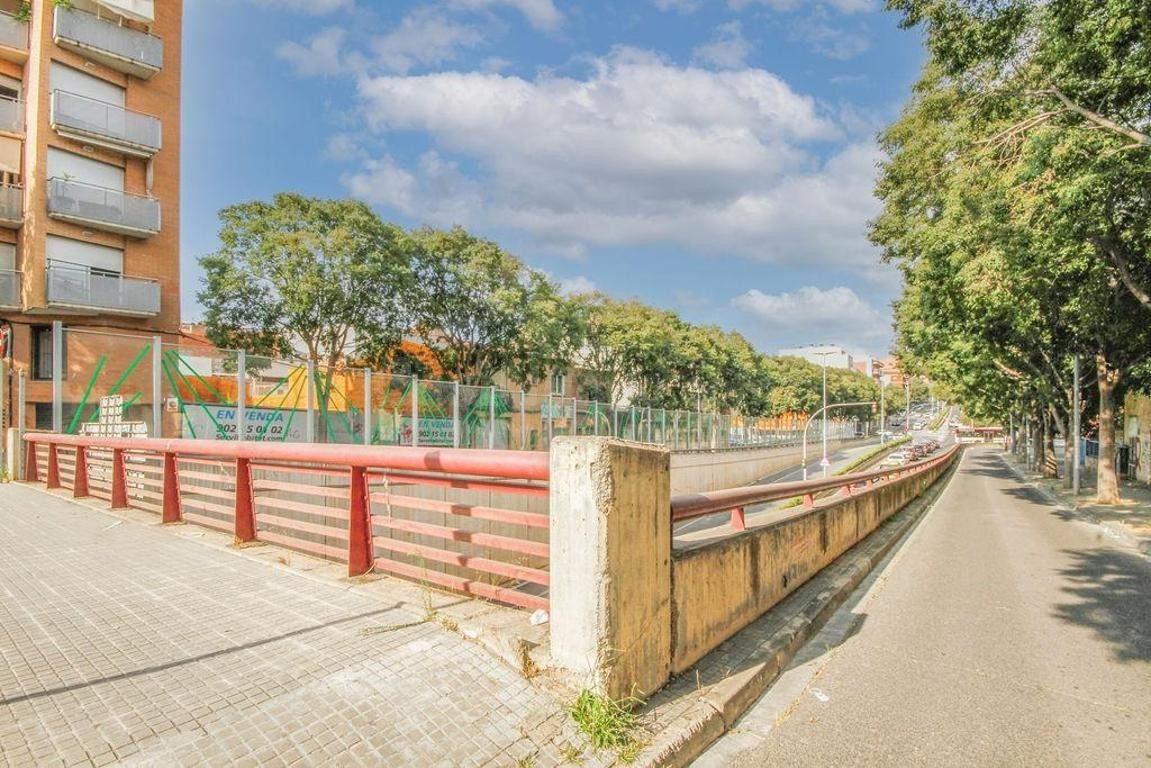 SE VENDE TERRENO URBANO EN TERRASSA, ZONA CAN PALET - foto 4
