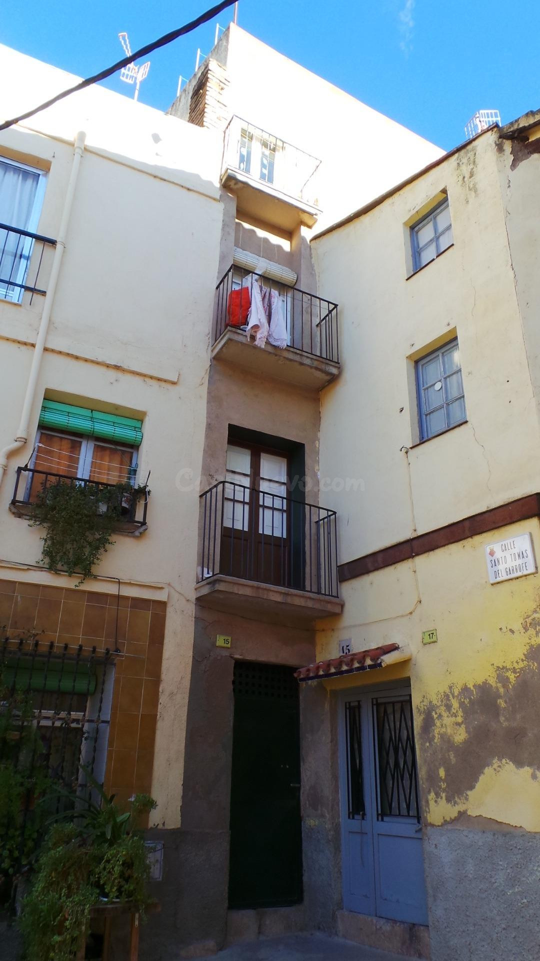 Inversión inmobiliaria en Tortosa: piso 90m2 zona céntrica - foto 2