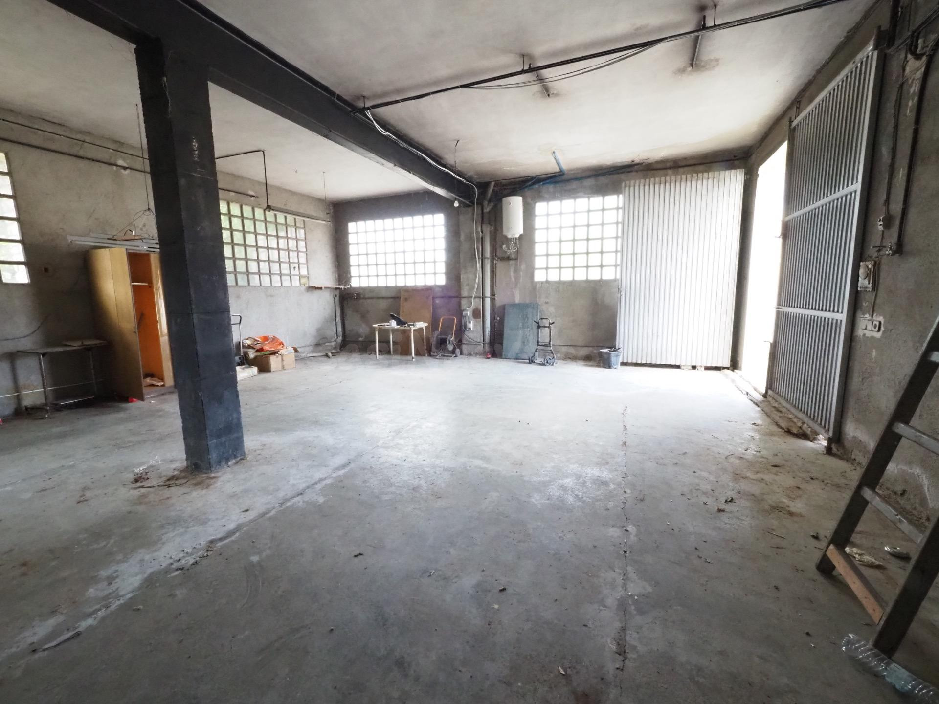 SE VENDE CASA CON ALMACÉN EN POBLA DE CLARAMUNT - foto 4