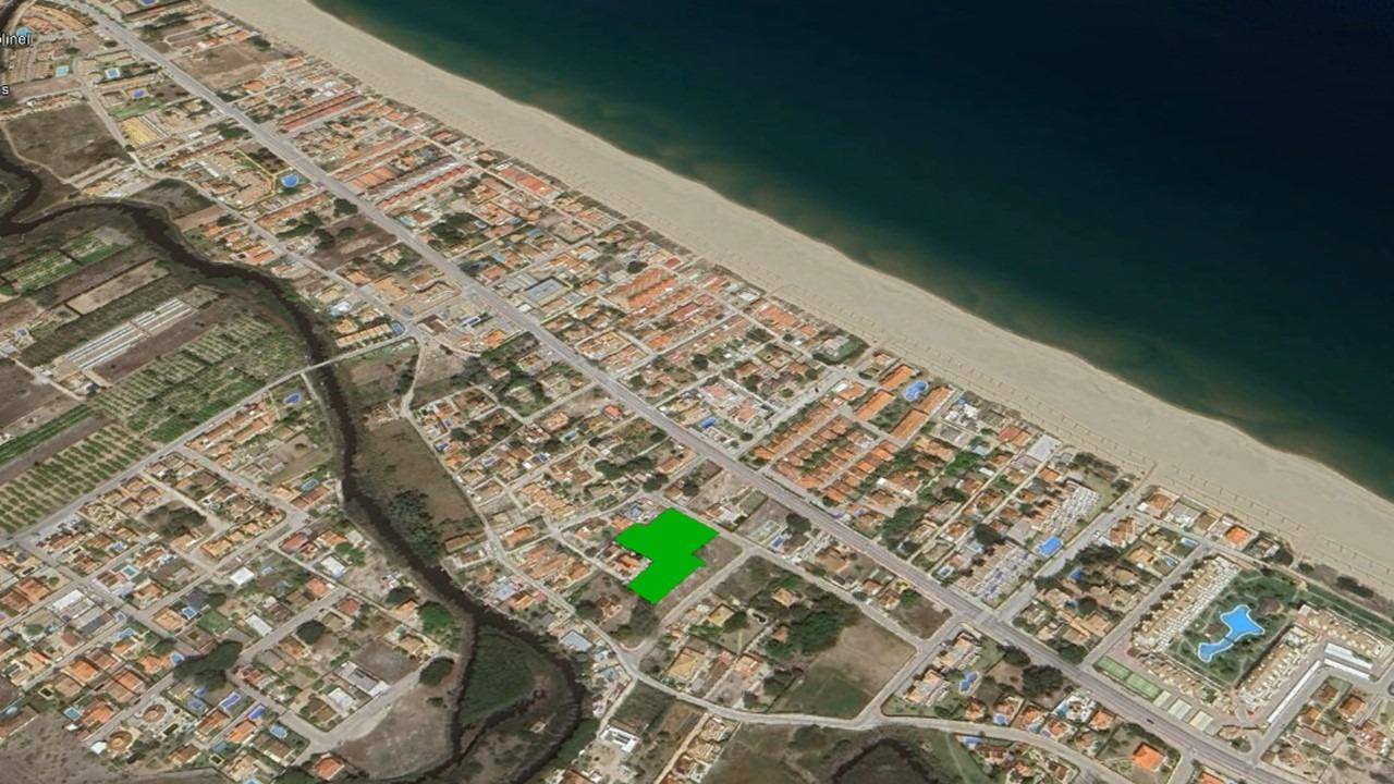 SUELO URBANO CONSOLIDADO EN DENIA. SIN COMISIÓN DE AGENCIA